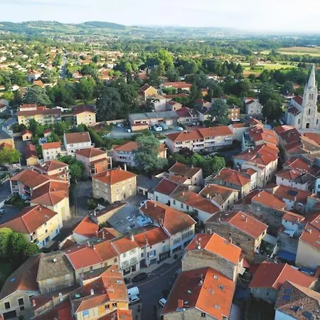 Le Petit Castel, Portes De Lyon * Chazay-d'Azergues